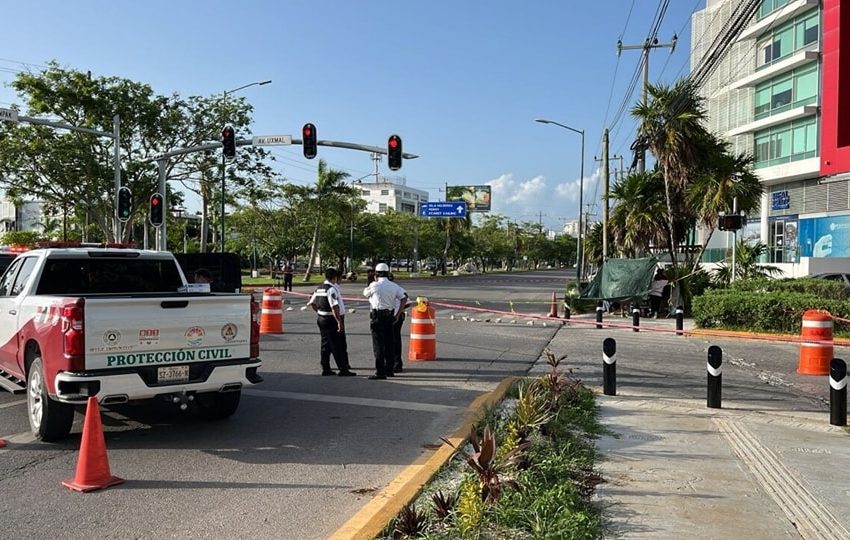  Cierran vialidad en la Av. Bonampak por Fraude a Mujeres